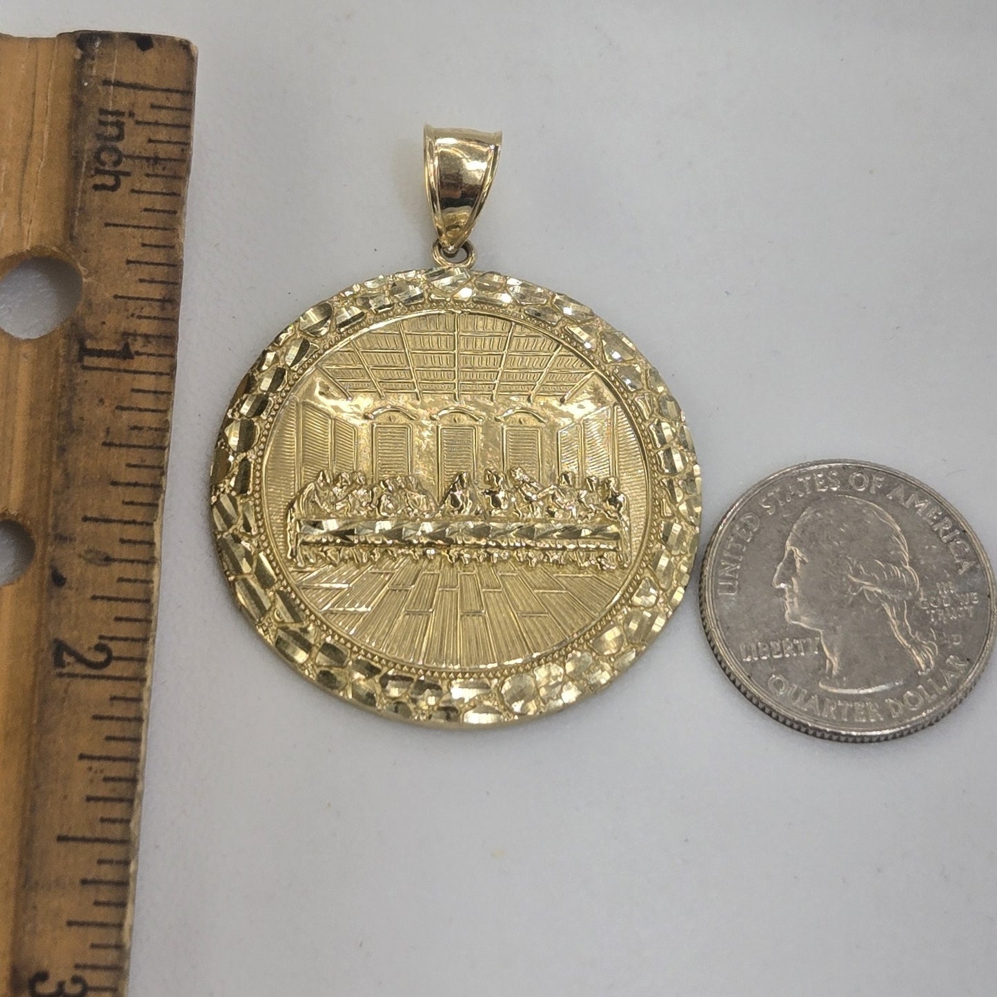 10k Yellow Gold Round Last supper Pendant charm