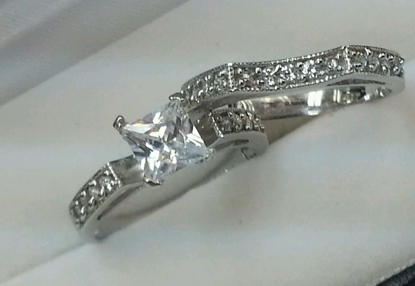 5804603
