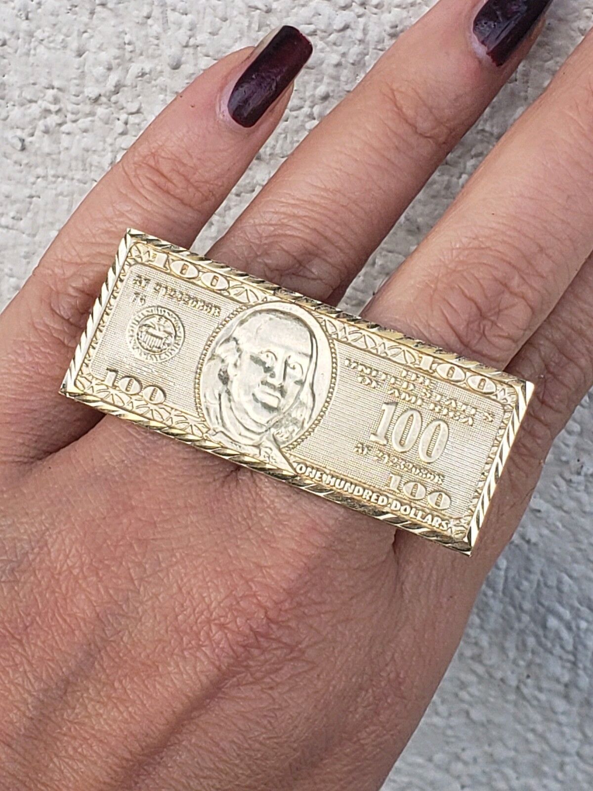 5803323