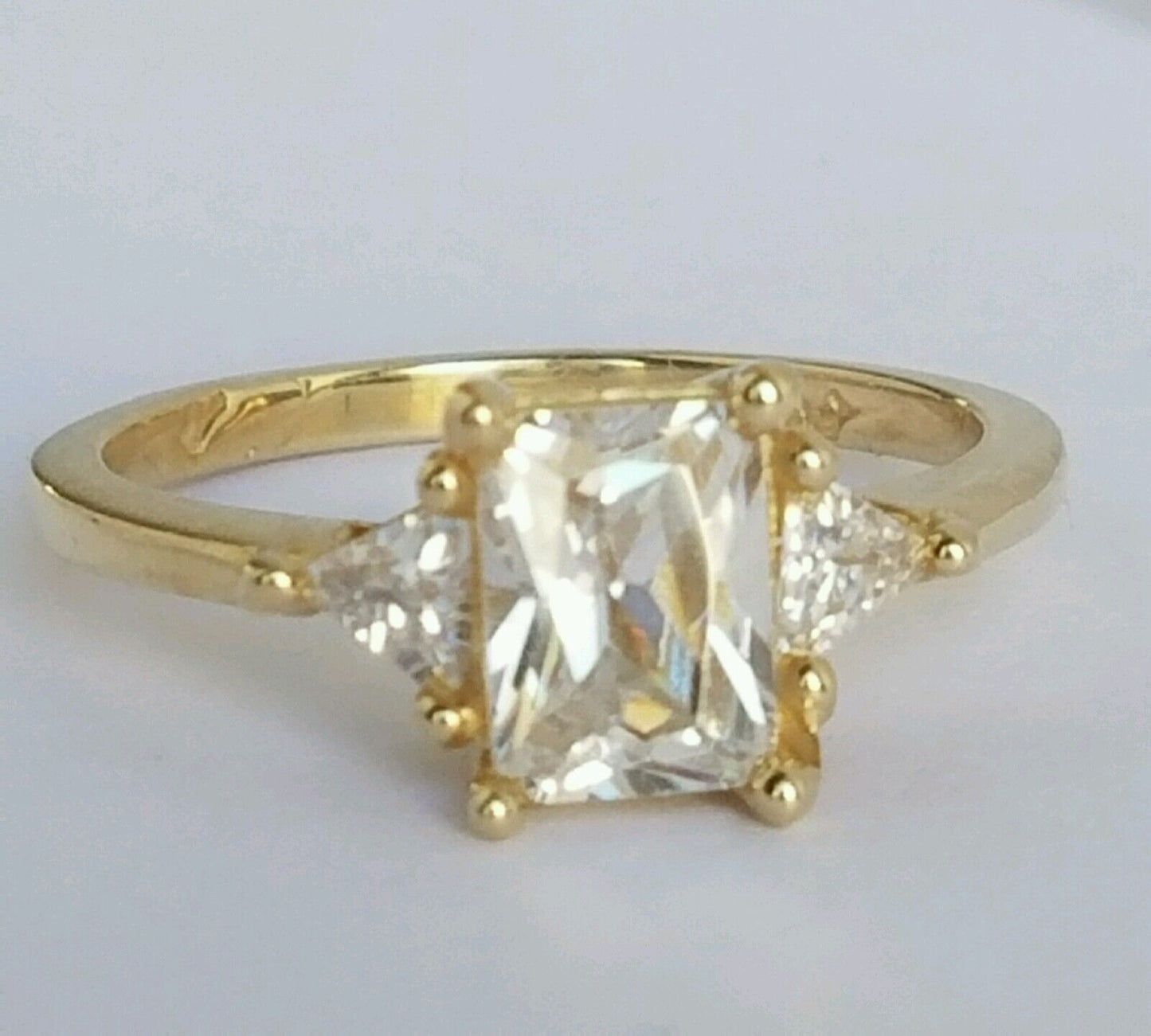 5804598