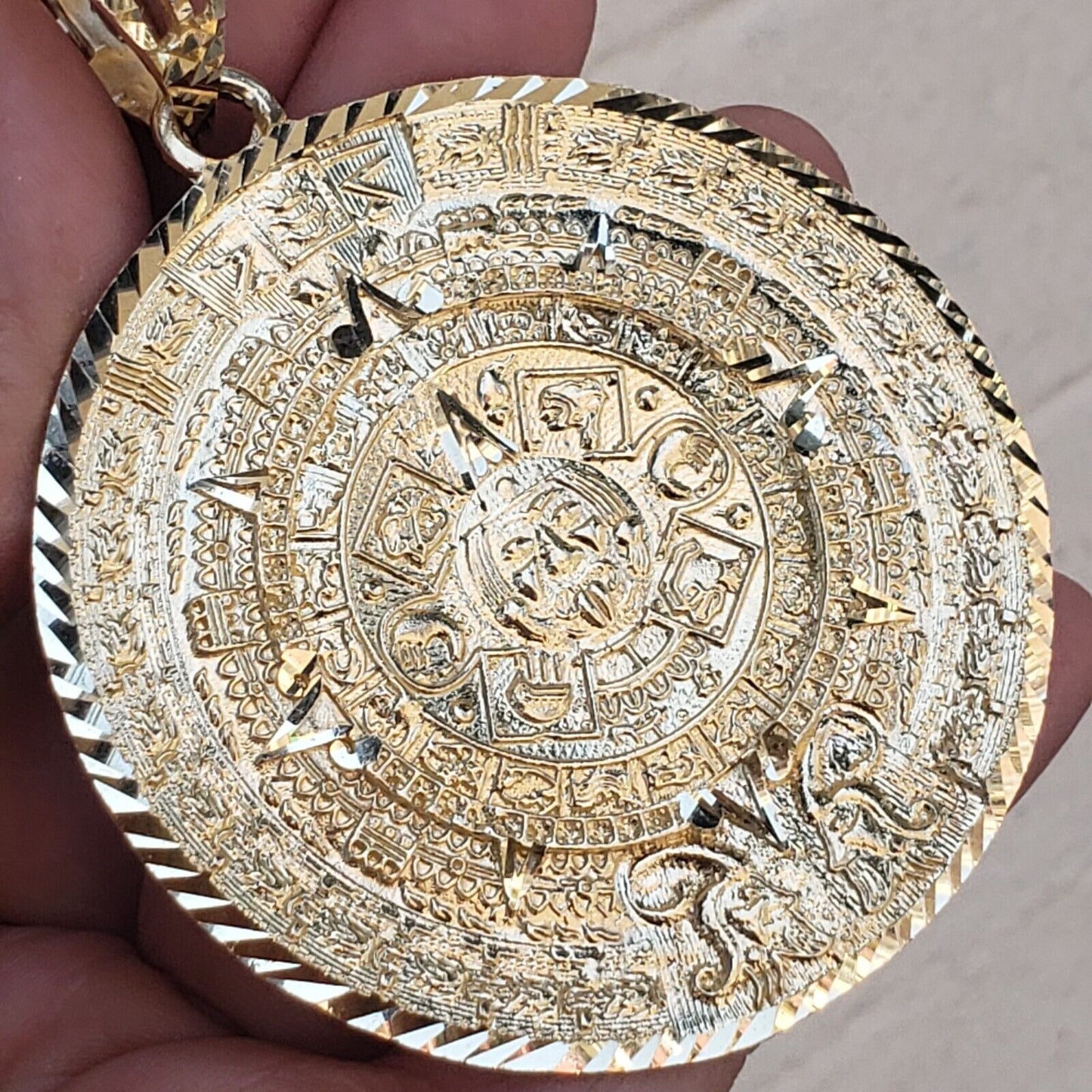 5803370