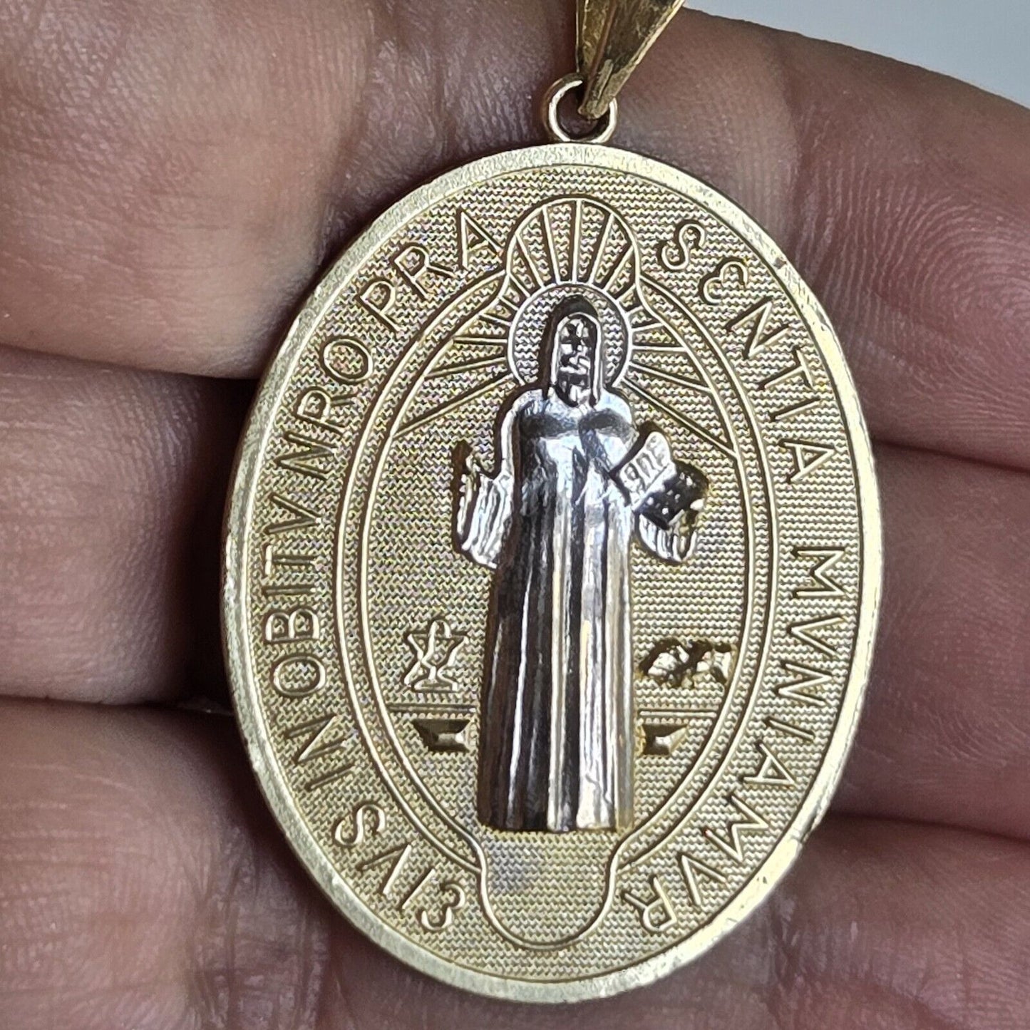5803589