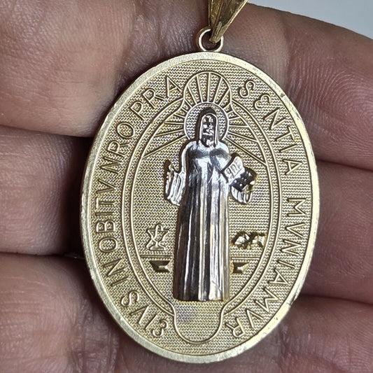 5803589