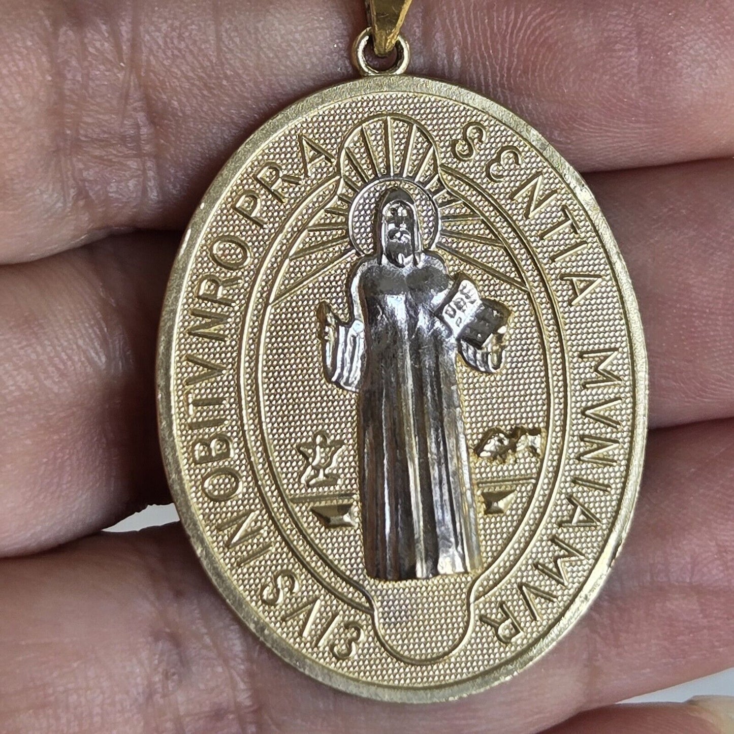 5803589