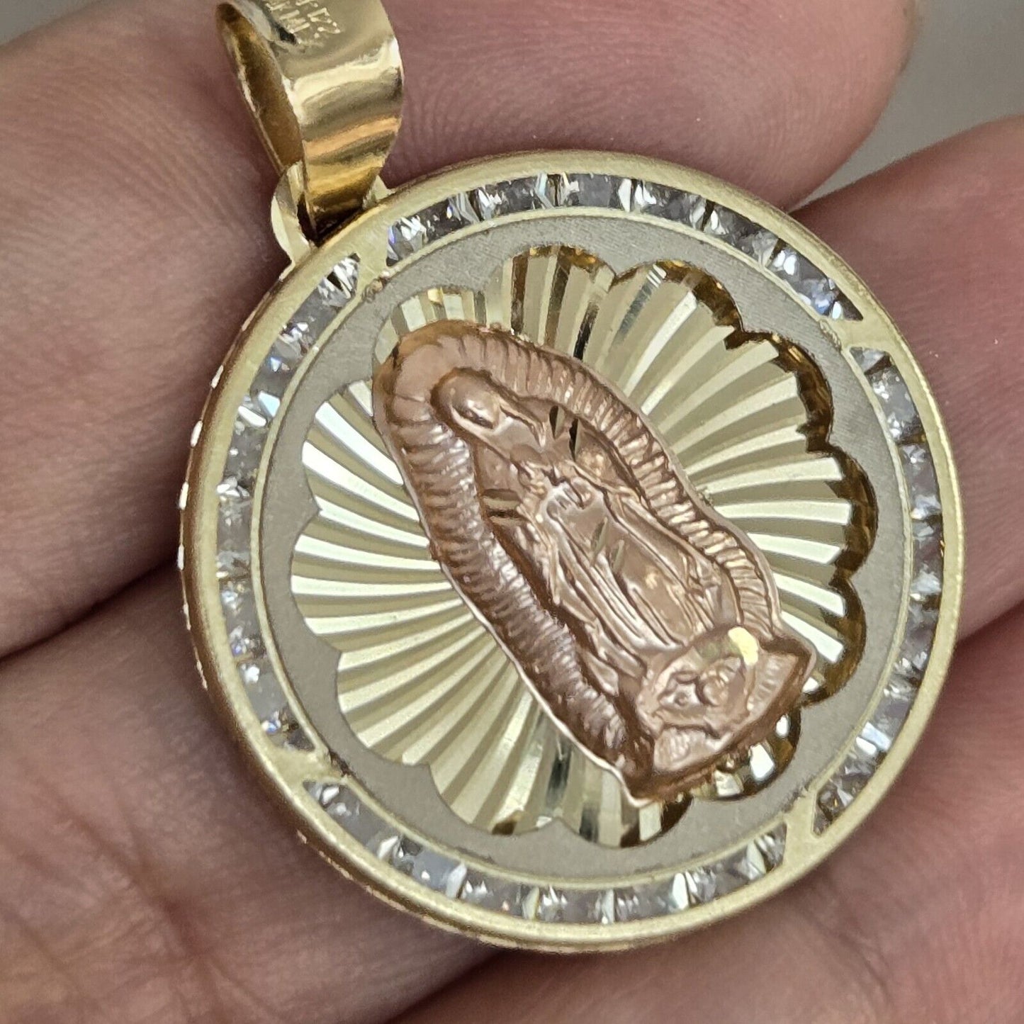 5803827