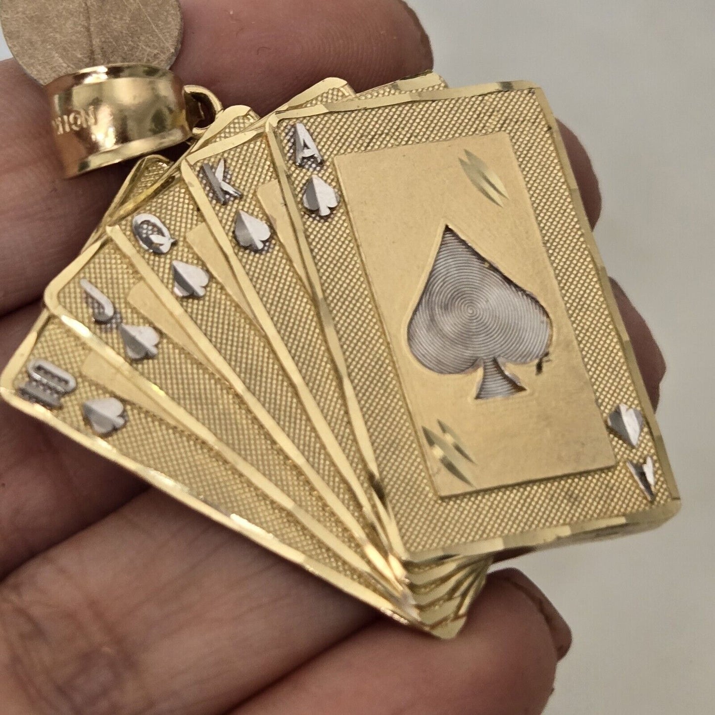 5804664