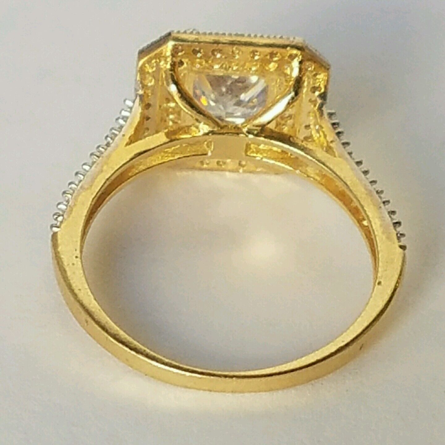 5803891