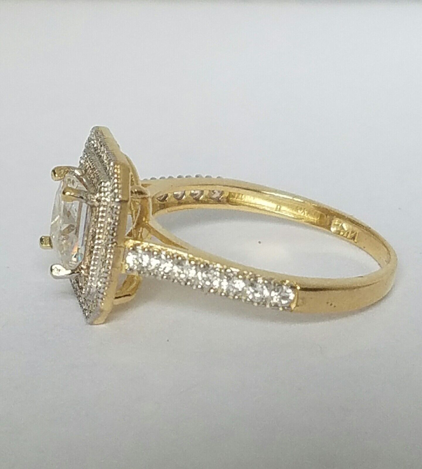 5803891