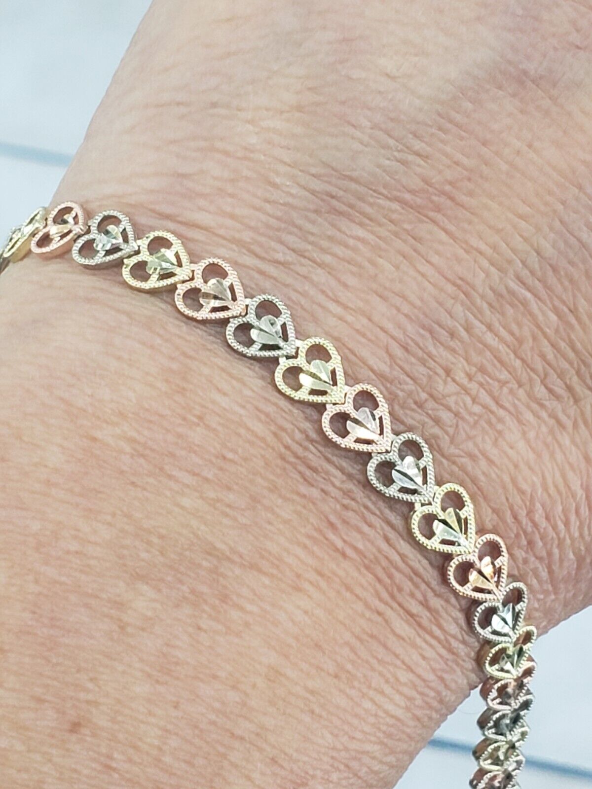 5804783