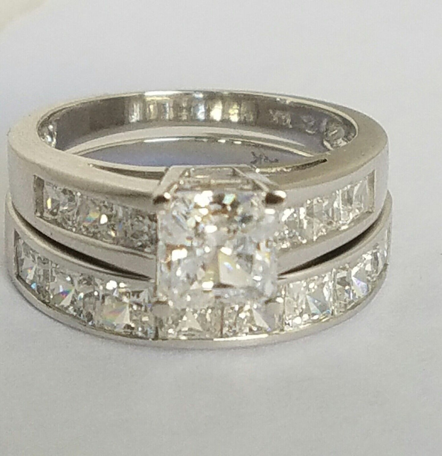 5803728