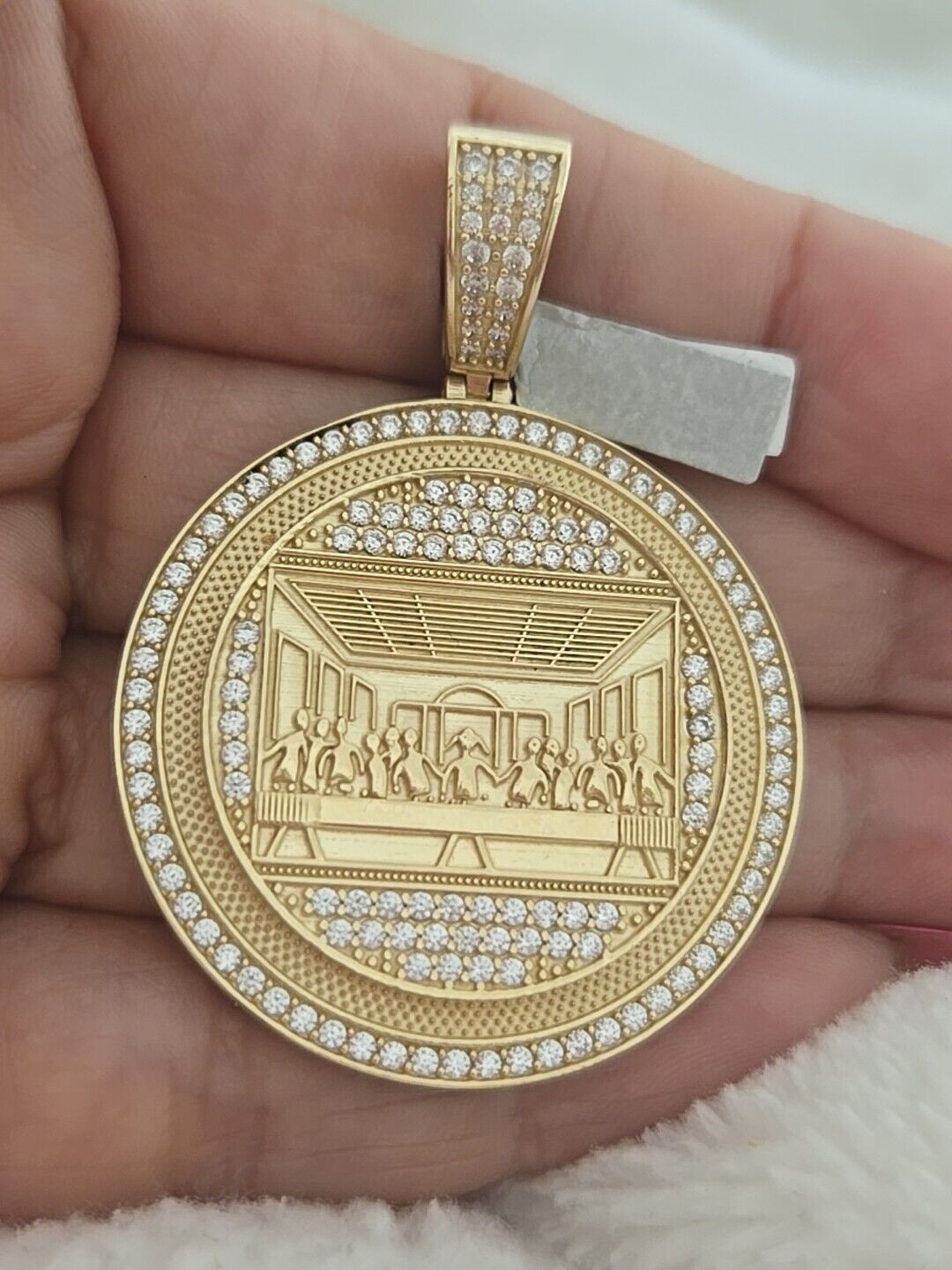 5803895