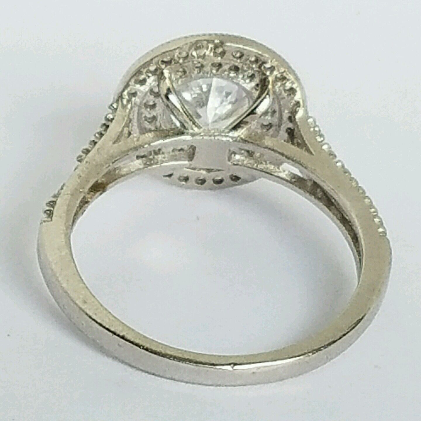 5804570
