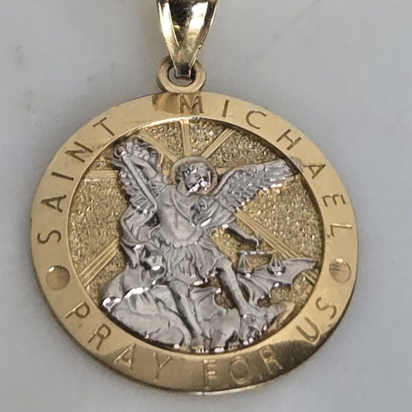 5804668