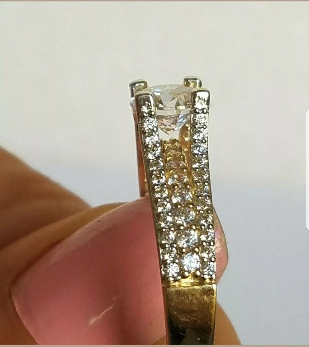 5803952