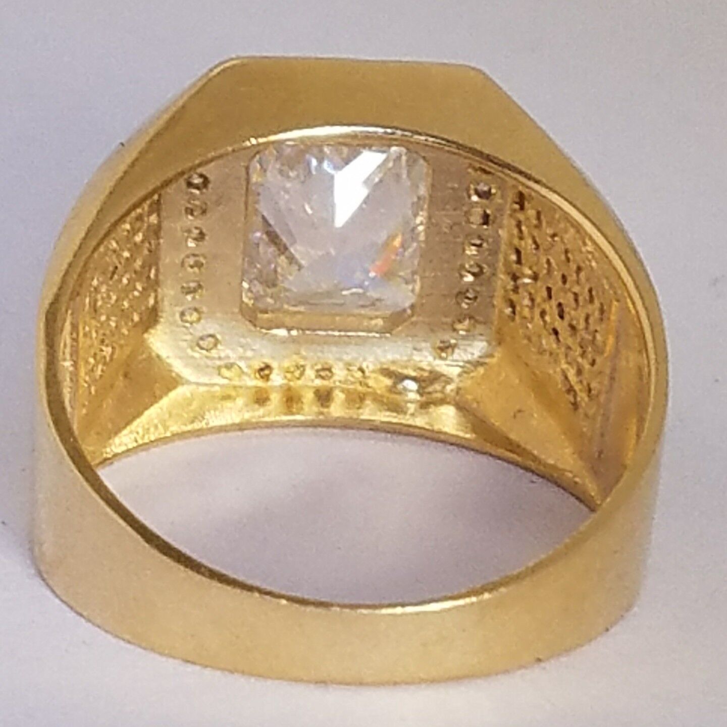 5804523