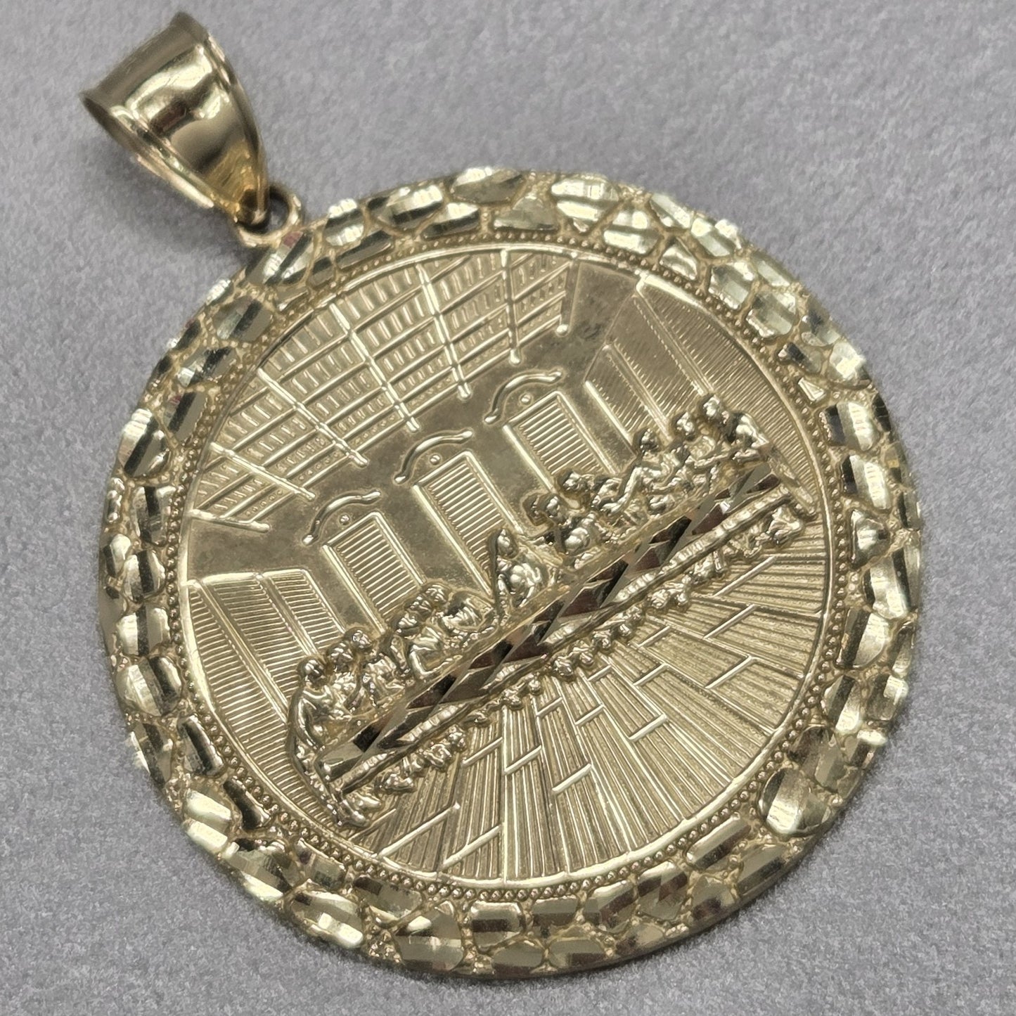 10k Yellow Gold Round Last supper Pendant charm