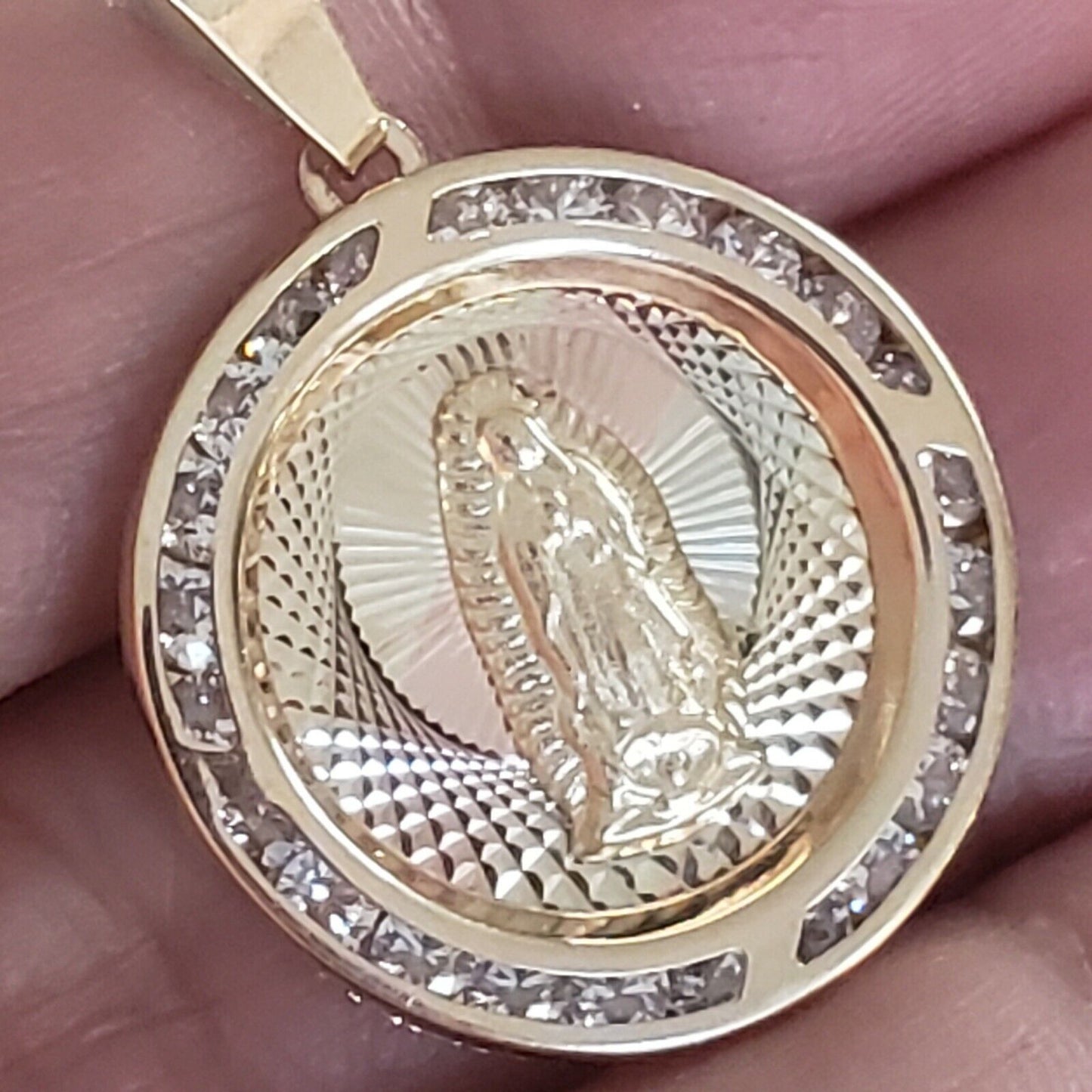 5803306