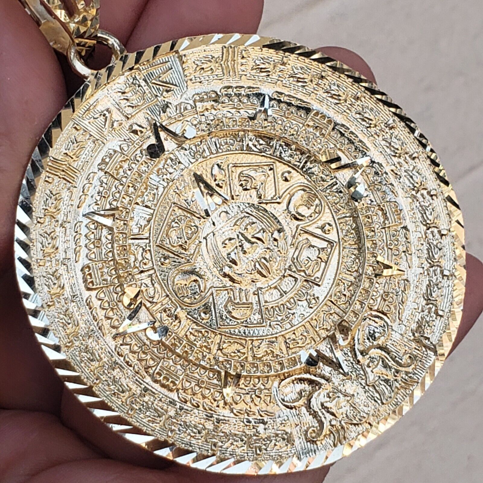 5803370