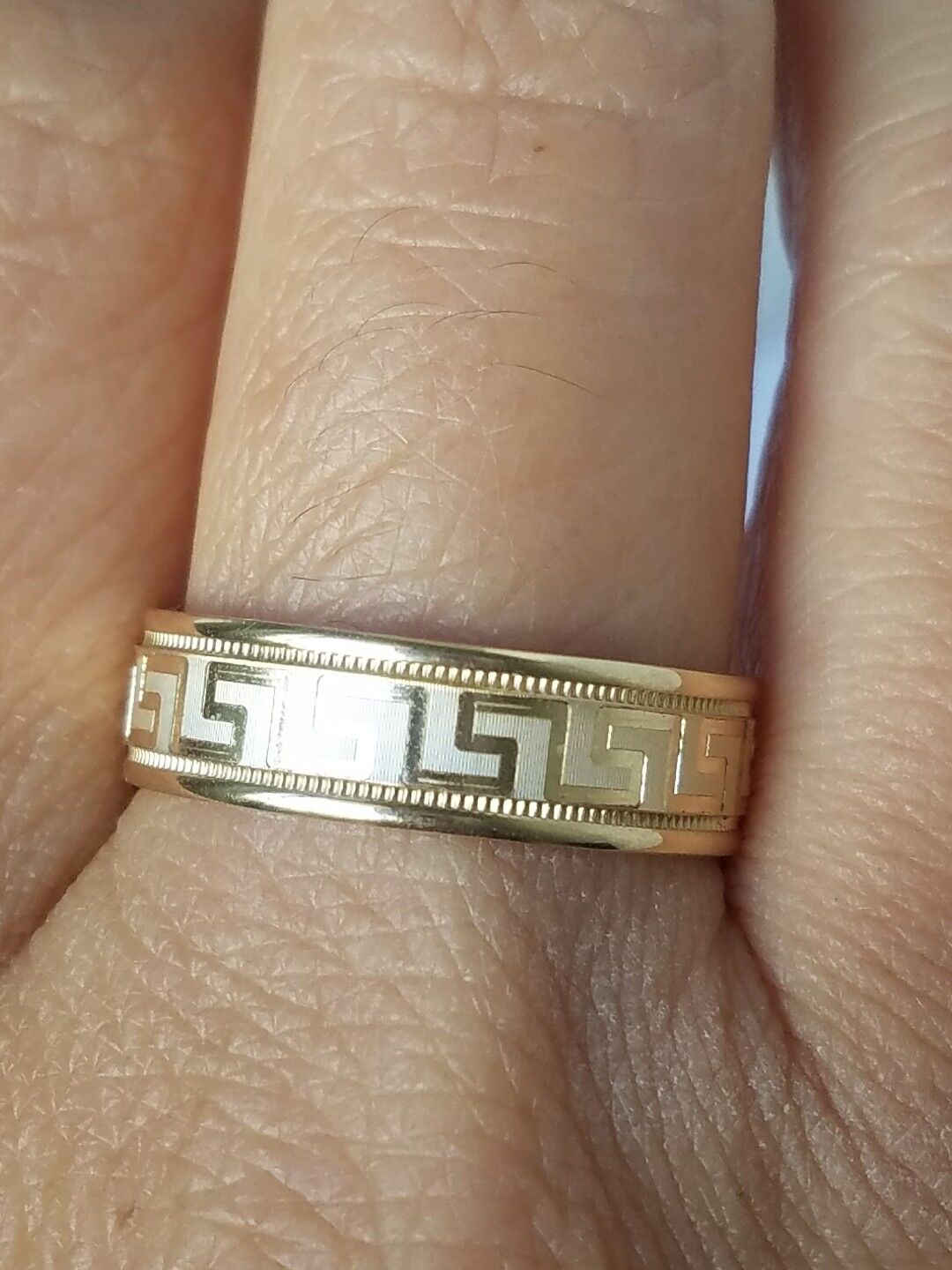 5803663