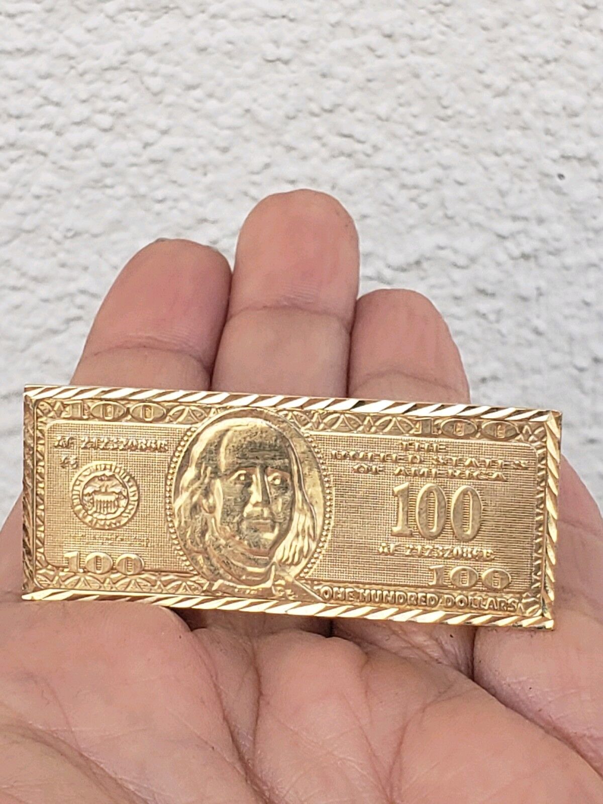 5803323